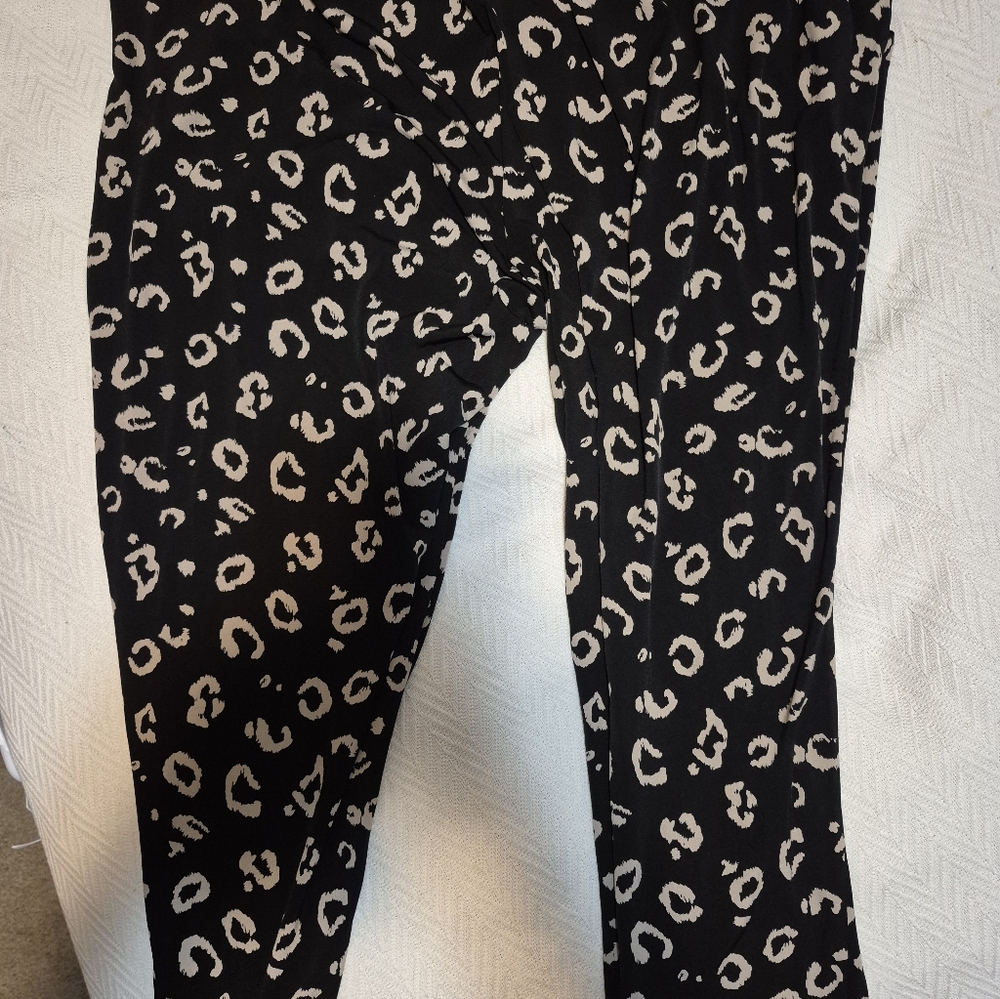 Torrid Studio Knit Tapered Pant Size 2